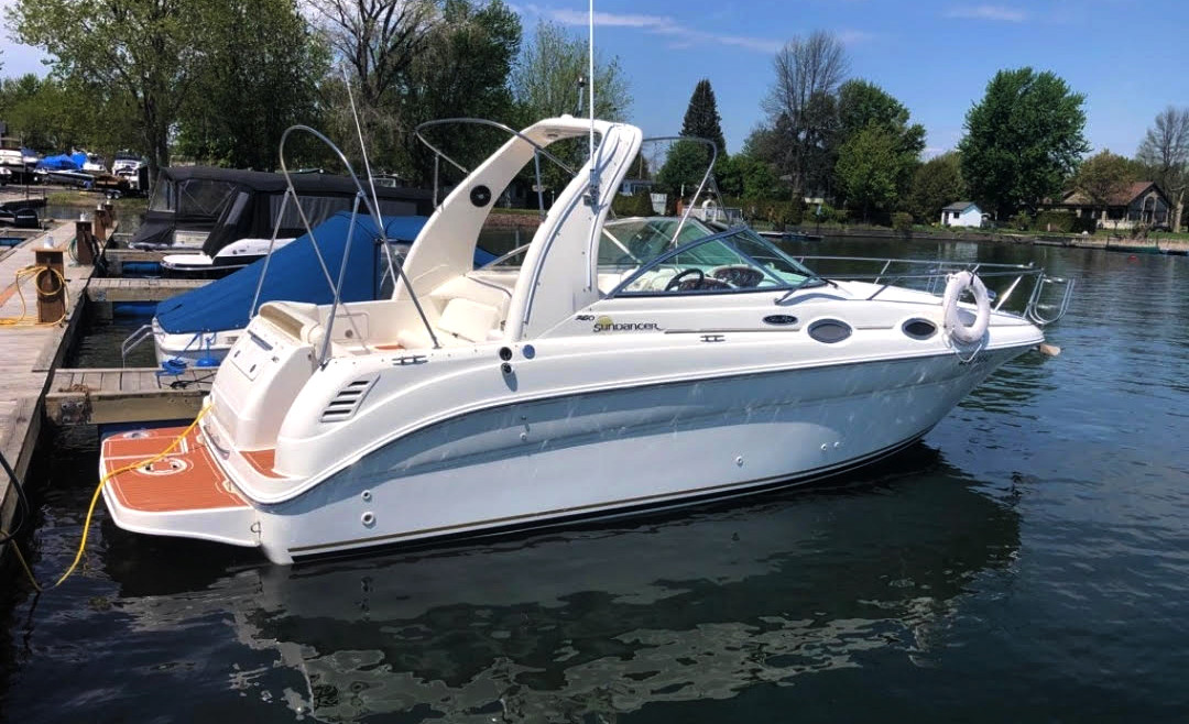 SEARAY Sundancer 26 *2003*  64,000$<br><span style="color: 58b9ee;"></span>